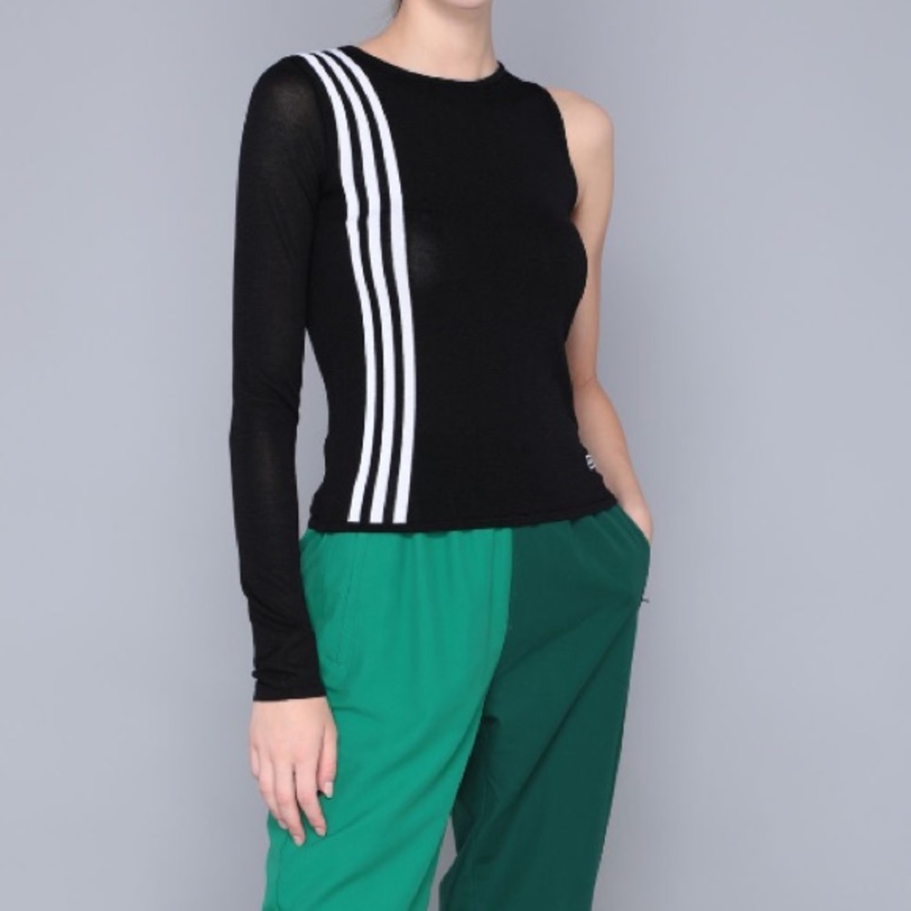ADIDAS KNIT SWEATER,  Adidas Originals NWT. Small